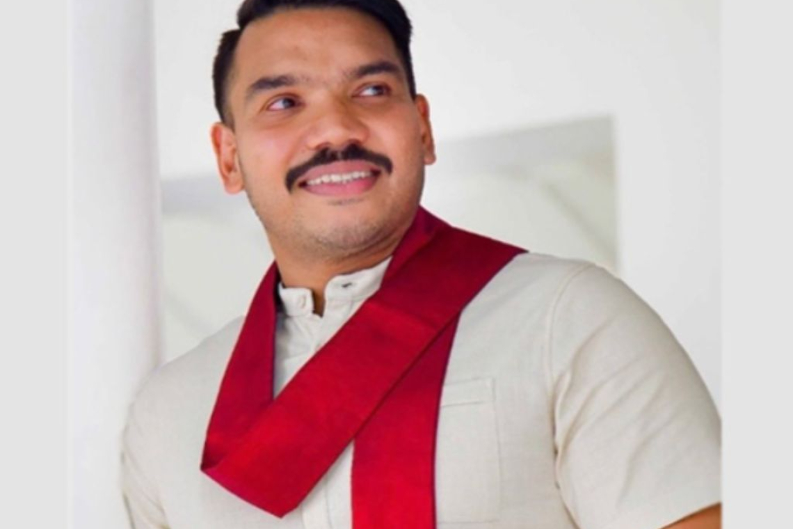 නීතීඥවරු නැතිව නාමල් තනිවම උසාවි ගිහින් !